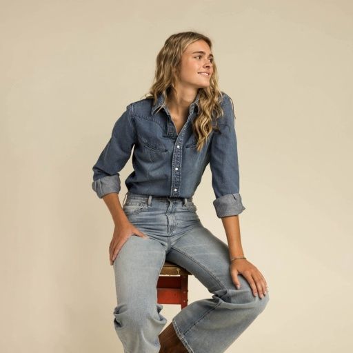 The Yoakam Pearl Snap L/S Shirt - Women's - Sendero, Colour: CLASSIC DENIM, Size: X-Small