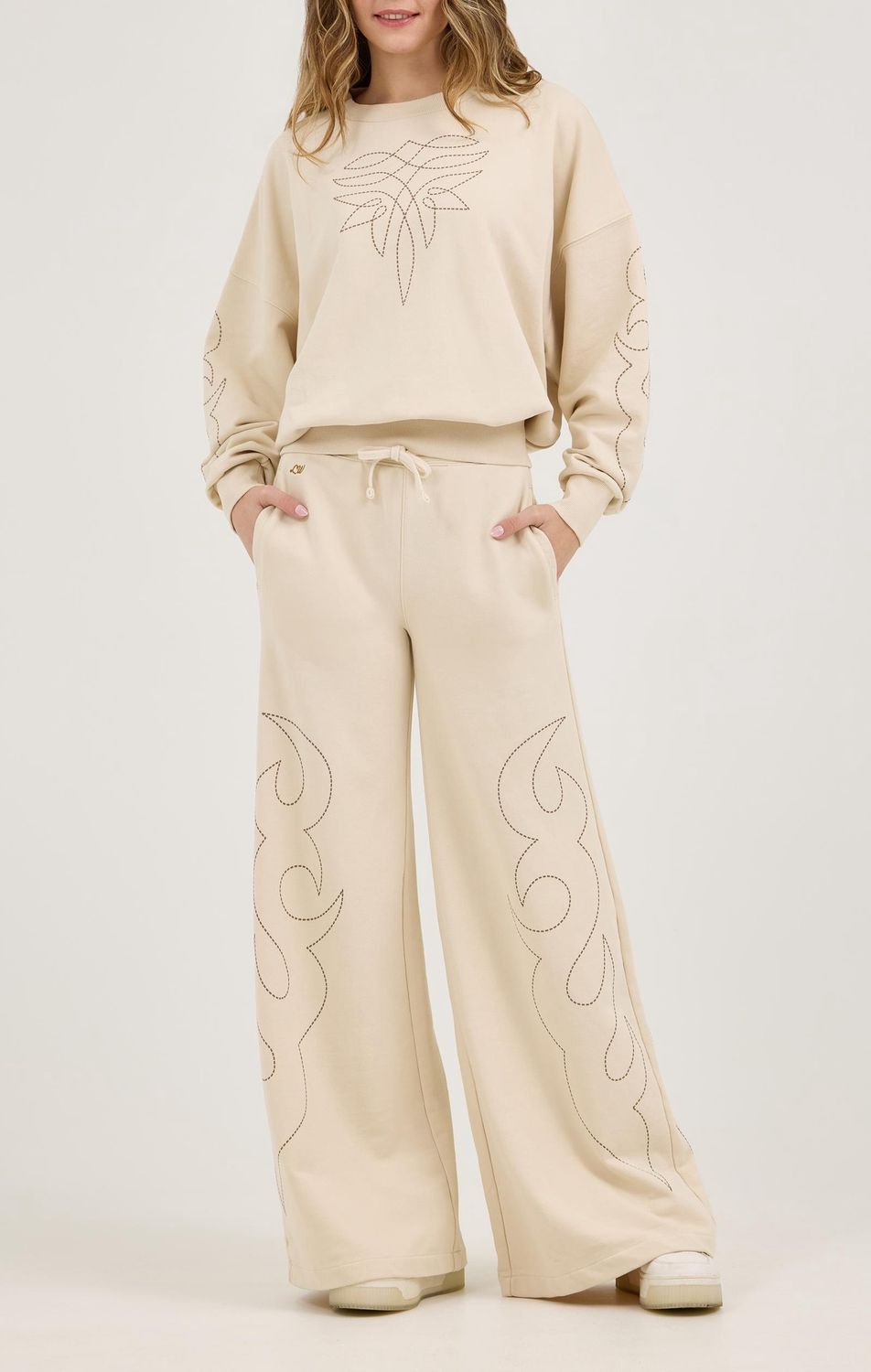 Wrangler® X Lainey Wilson Cowboy Sweatshirt