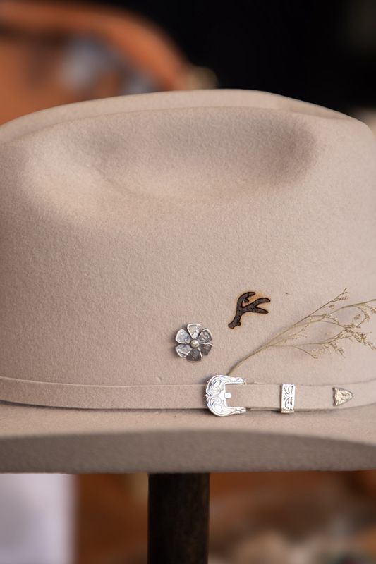 Bad Bronco Frontier Blossom Hat Tack - Peyote Bird