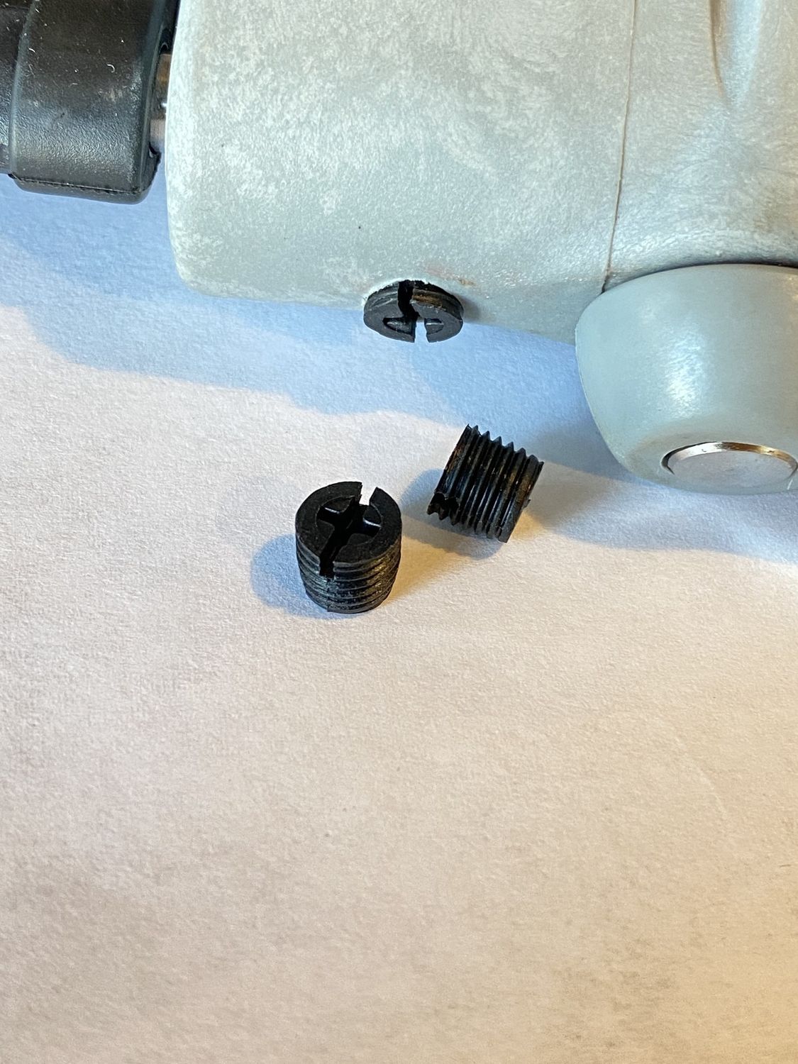 Kickup Set Screw
