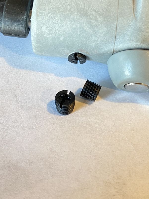 Kickup Set Screw