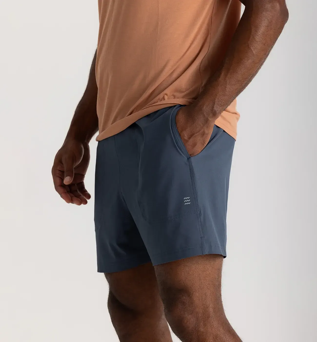 Free Fly Men&#39;s Lined Active Breeze Short, Color: Blue Dusk II, Size: SM