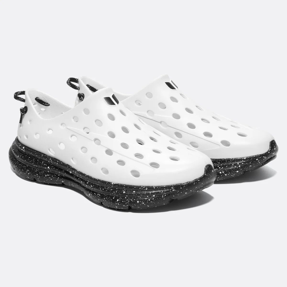 Kane Revive Recovery Shoe – White / Black Speckle