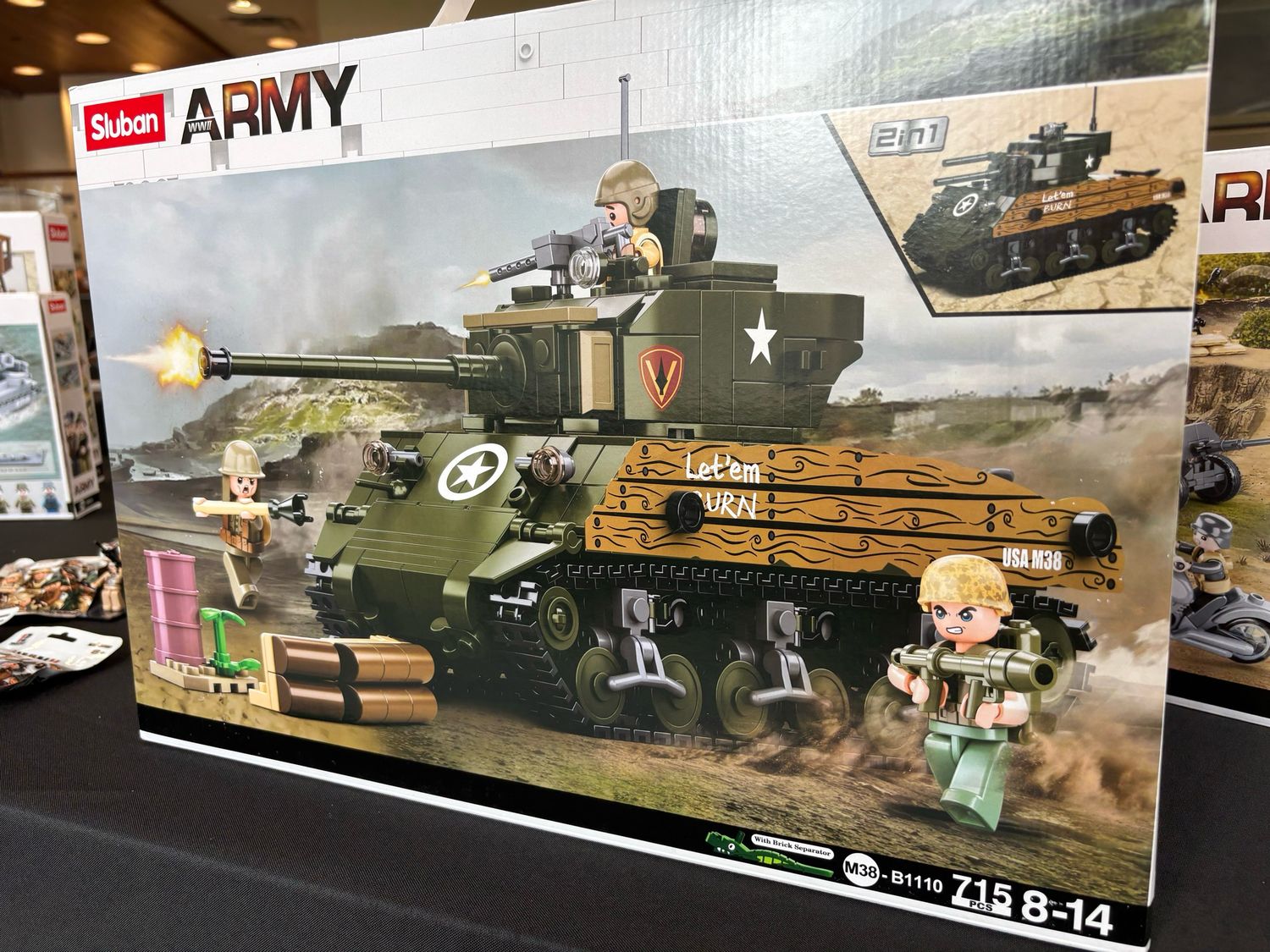 Model Bricks - M4A3 Sherman Tank (Pacific)