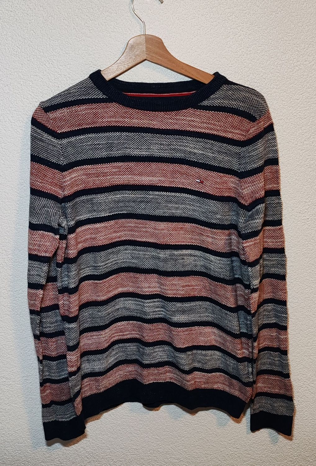 Pull Tommy Hilfiger – Femme – Taille S – Rayé bleu & rose Pull Tommy Hilfiger – Femme – Taille S – Rayé bleu & rose