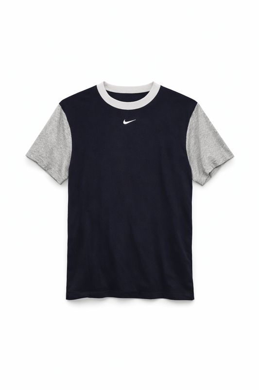 T-shirt Nike bicolore – Taille S (Homme) T-shirt Nike bicolore – Taille S (Homme)