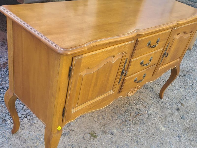 ETHAN ALLEN BUFFET