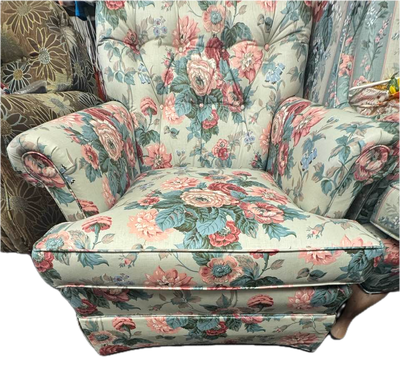 ACCENT CHAIR