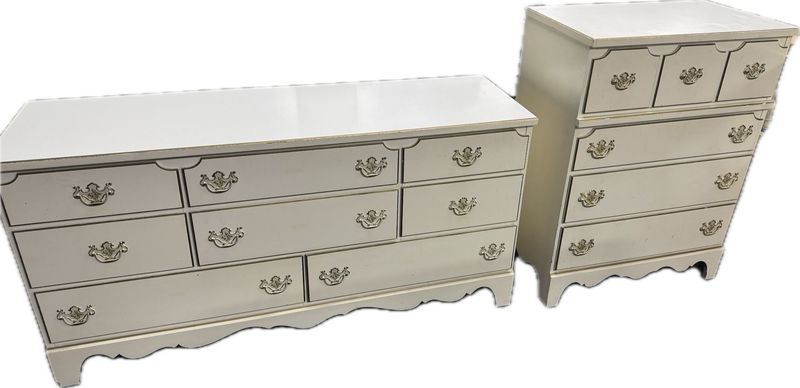 WHITE DRESSER SET