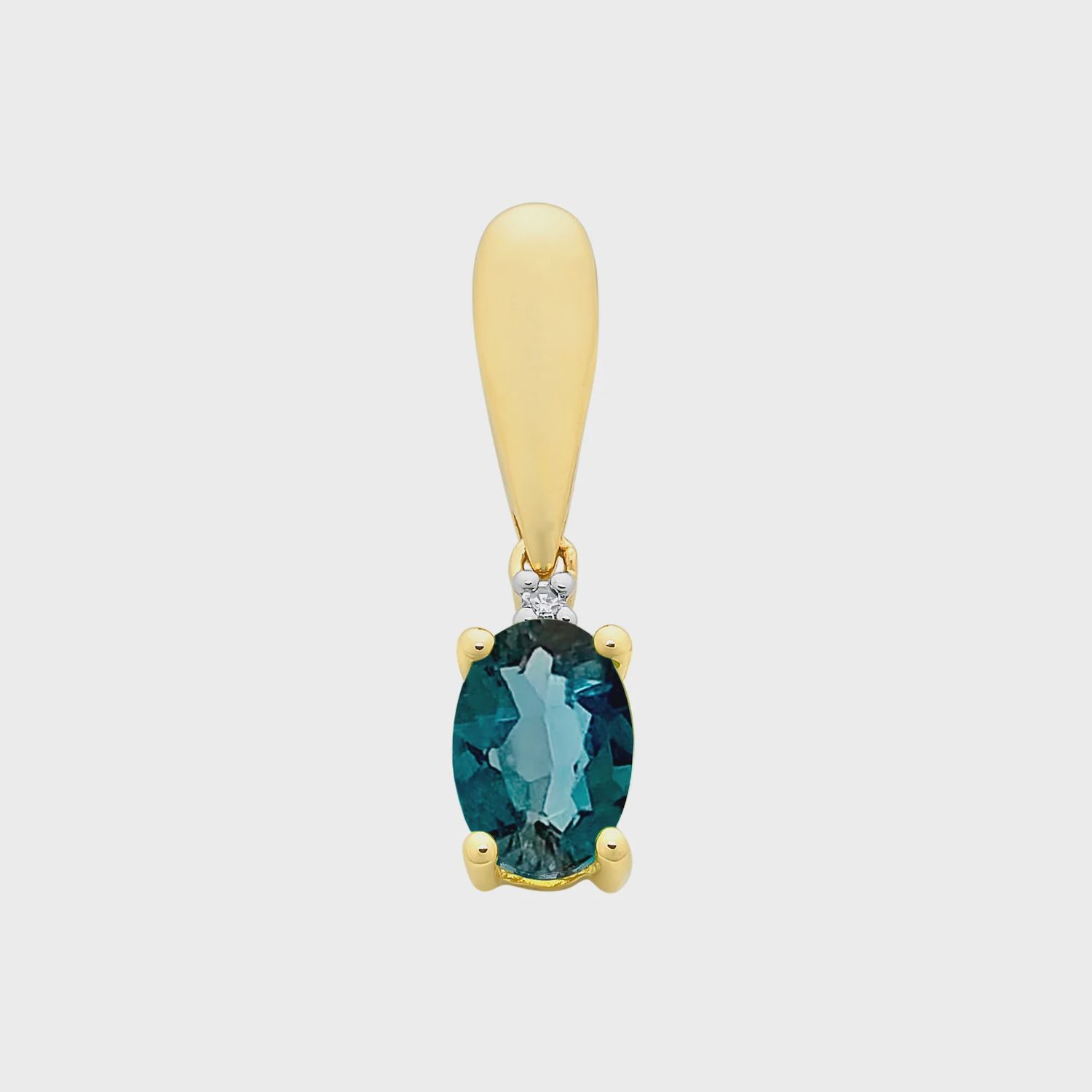 9ct Gold London Blue Topaz &amp; Diamond Pendant M3201