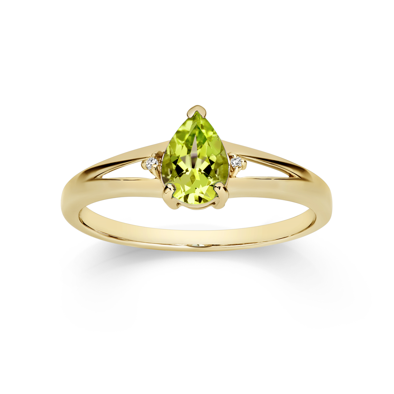 9Y pear shape peridot ring with a diamond each side and a split shank AU00960