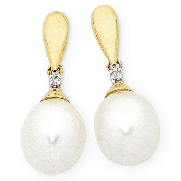 9ct Gold Freshwater Pearl &amp; Diamond Earrings M1679