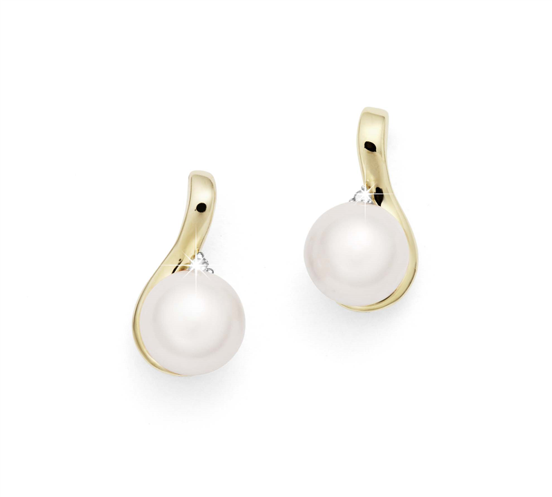 MP3635 9Y white freshwater pearl and diamond studs AU00536