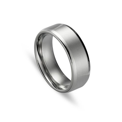 Titanium men’s center matte with edges shiny ring