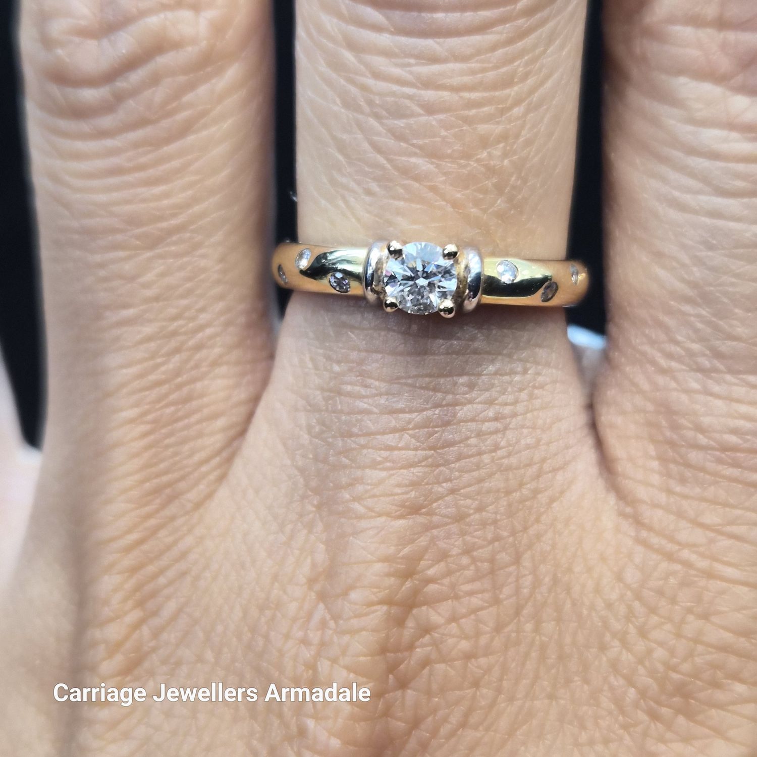 18ct Yellow Gold Diamond Solitaire with Scattered Diamonds Ring