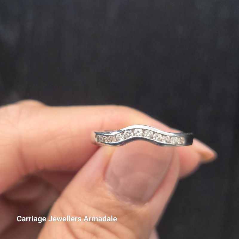 18ct White Gold Diamond  Fitted Wedding Ring