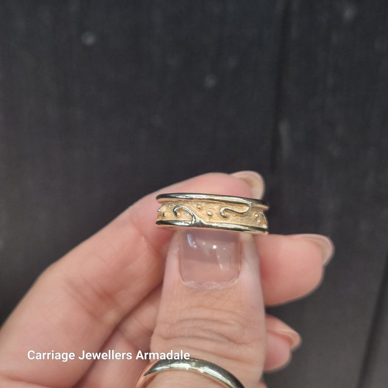 9ct Yellow Gold Lava Ring