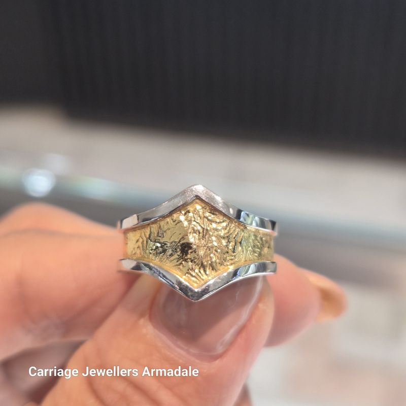 18ct Yellow and White Gold Contemporary "Nugget" Texture Ring
