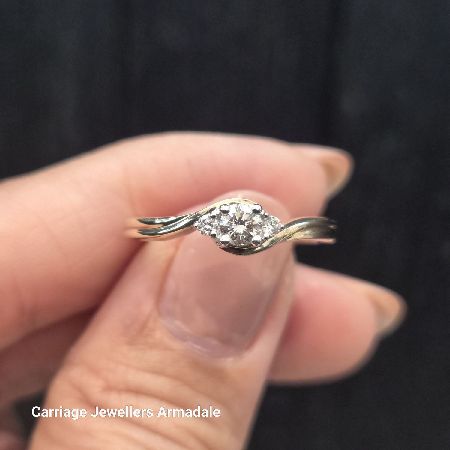 9ct Yellow Gold Diamond Ring