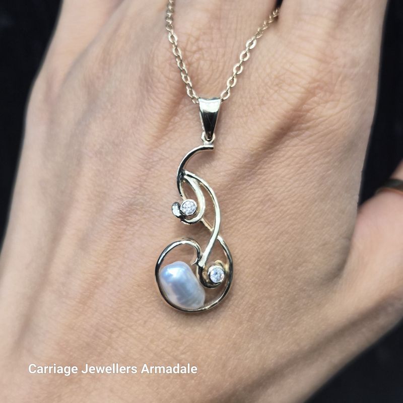 9ct Yellow Gold  Keshi Pearl with Diamond Pendant