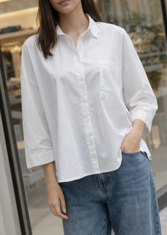 Loose shirt