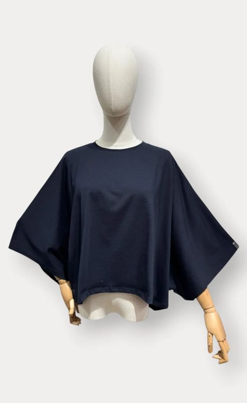 Oversized tee