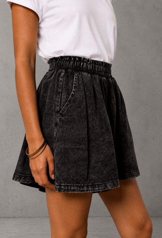 Demi shorts black