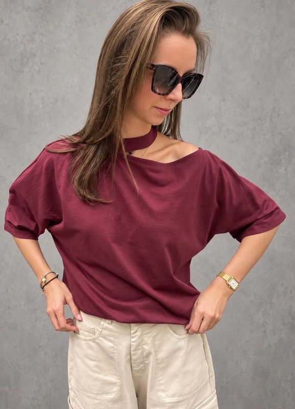 Tuscan cut out tee burgundy