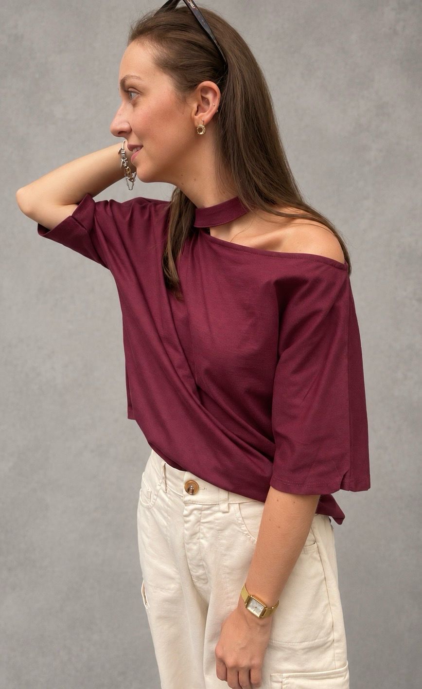 Tuscan cut out tee burgundy