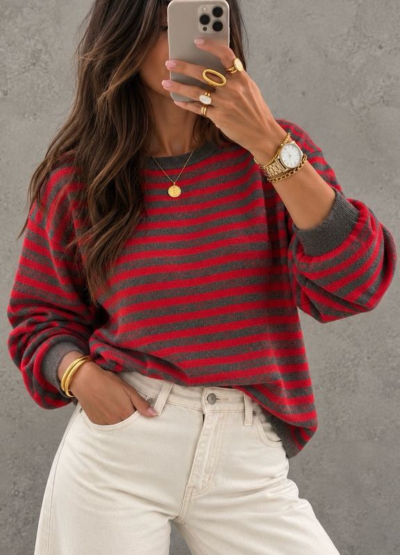 Striped knit grey red