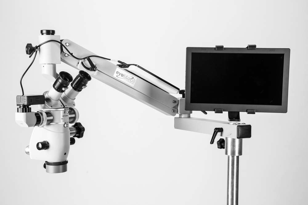 Video system on EPIC Operating Microscope