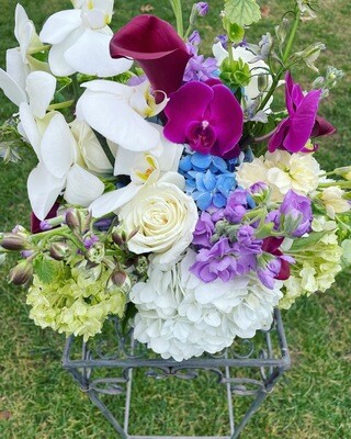 Ying & Yang by Twigs Floral Design