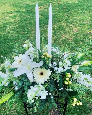 White, Clean and Neat by Twigs Floral Design