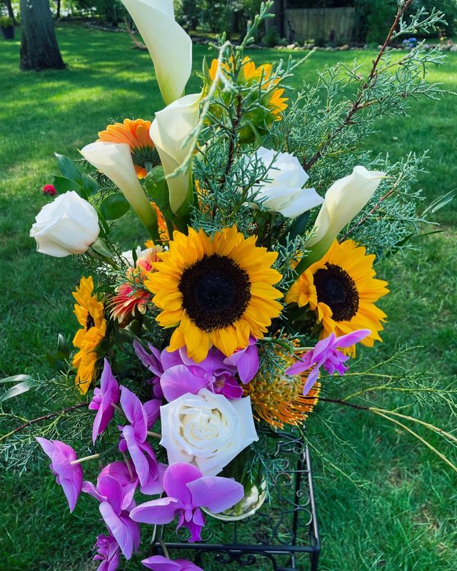 Bloomsicle by Twigs Floral Design