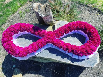 Infinity Set Piece by Twigs Floral Design