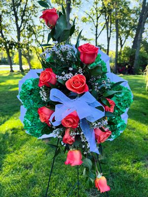 Shamrock Set Piece by Twigs Floral Design