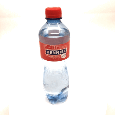 Henniez Rot, mit Kohlensäure