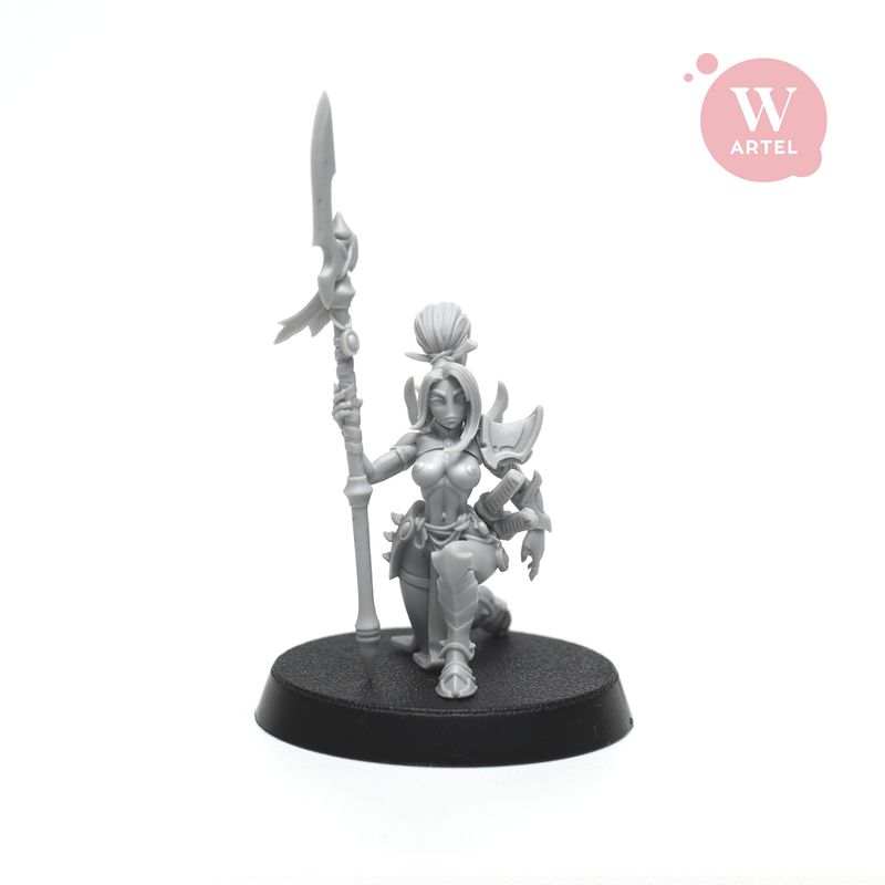 Nyara, Kneeling Gladiatrix