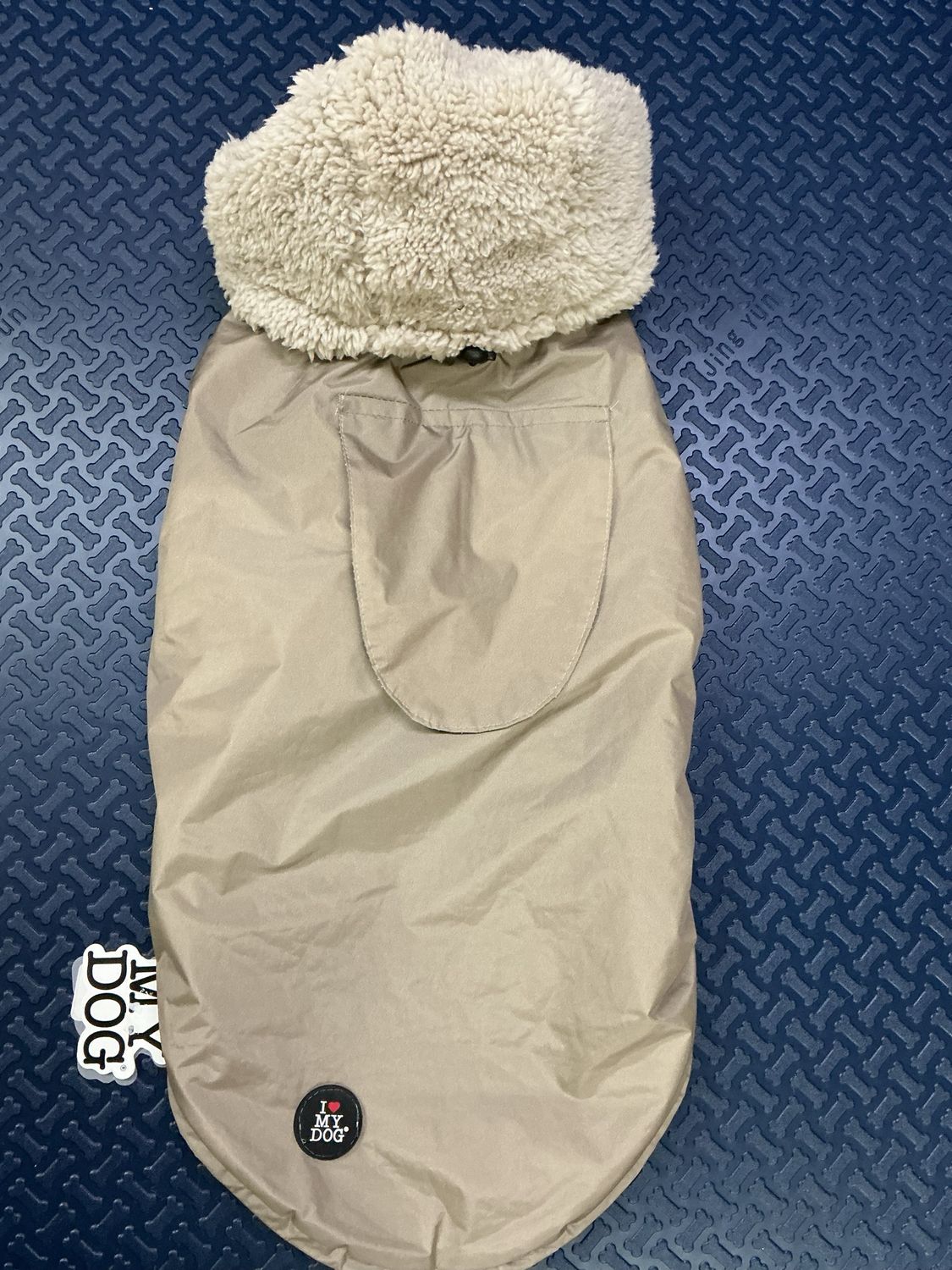 Jas warm met wol en kap taille XL I love my dog
