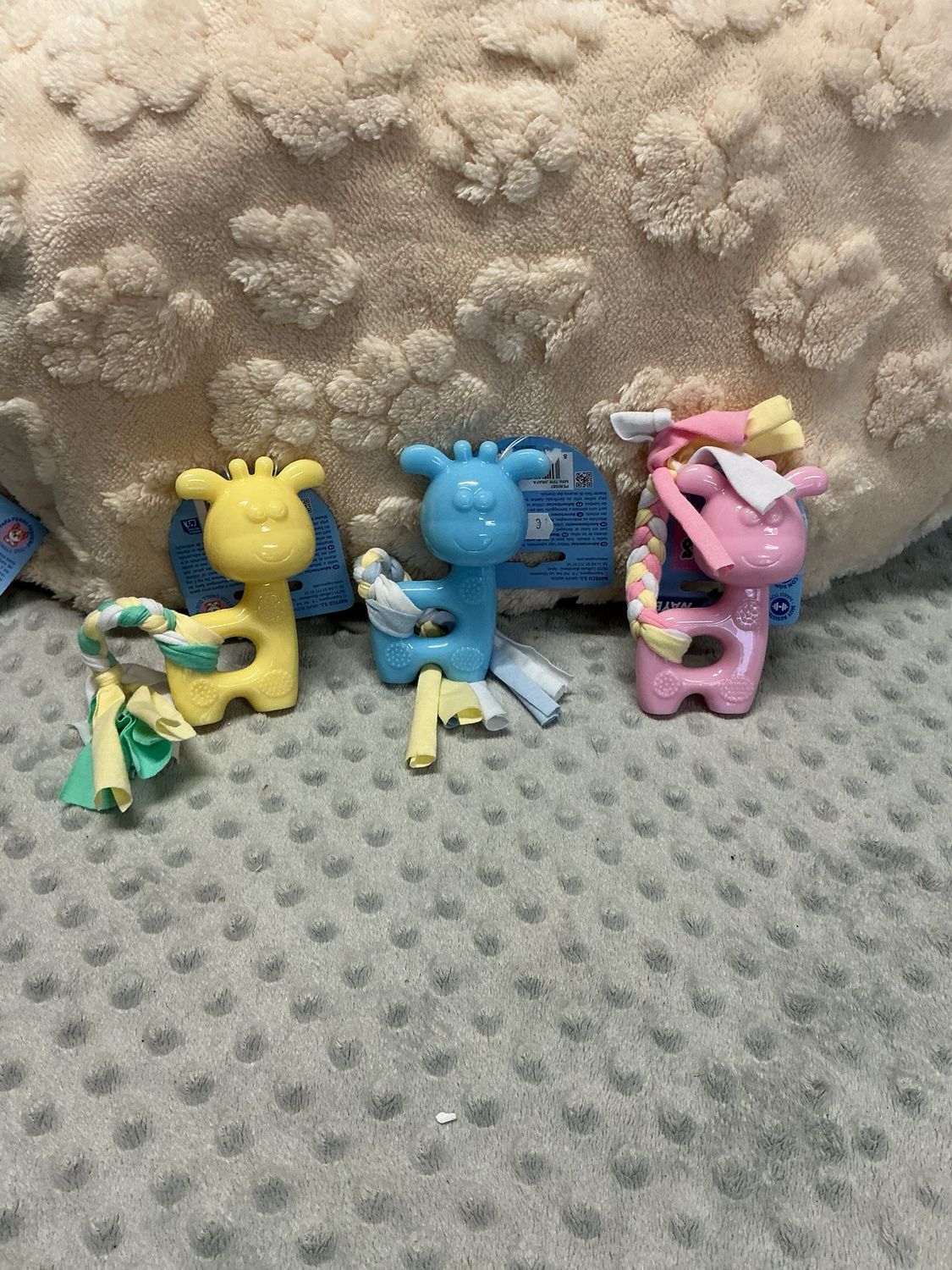 Nayeco minis giraffe roze, geel of blauw