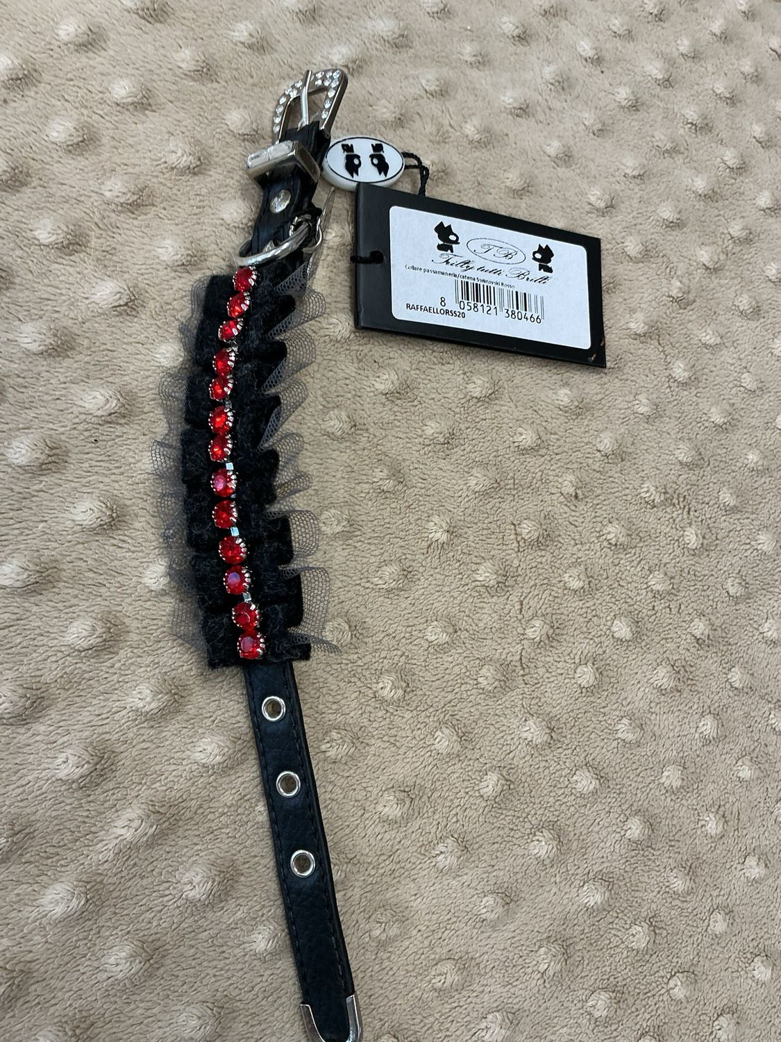 Halsband zwart met rode steentjes 20cm Trilly tutti Brilli