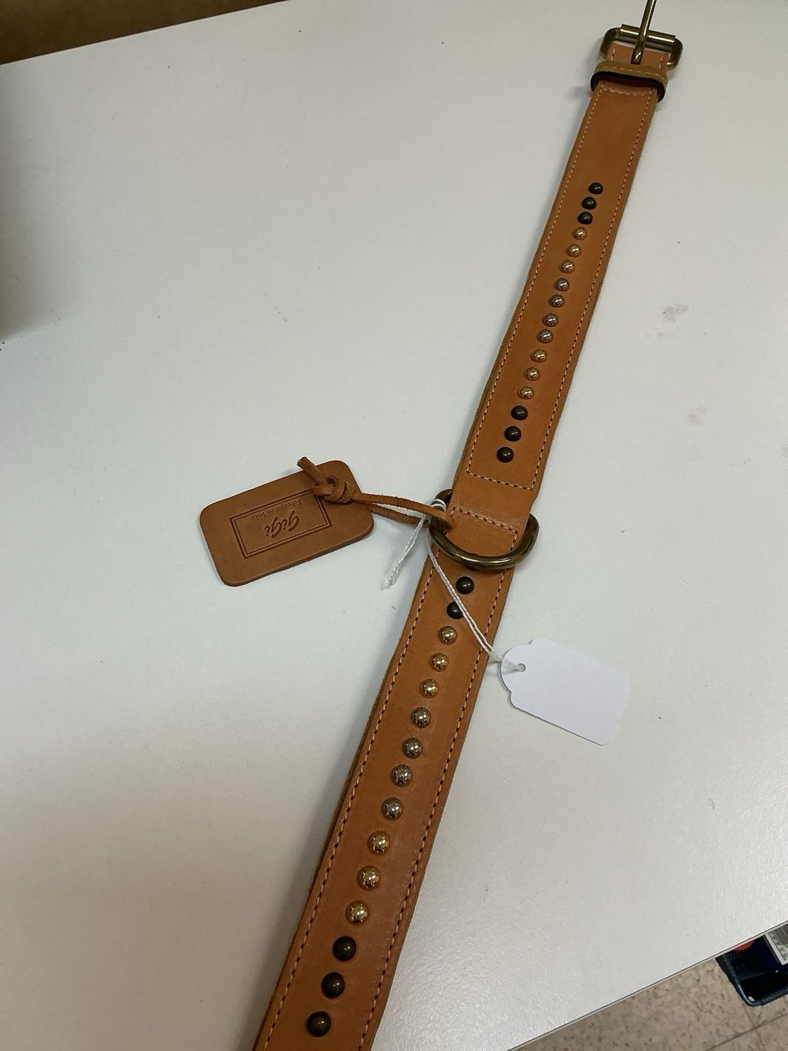 Halsband oker