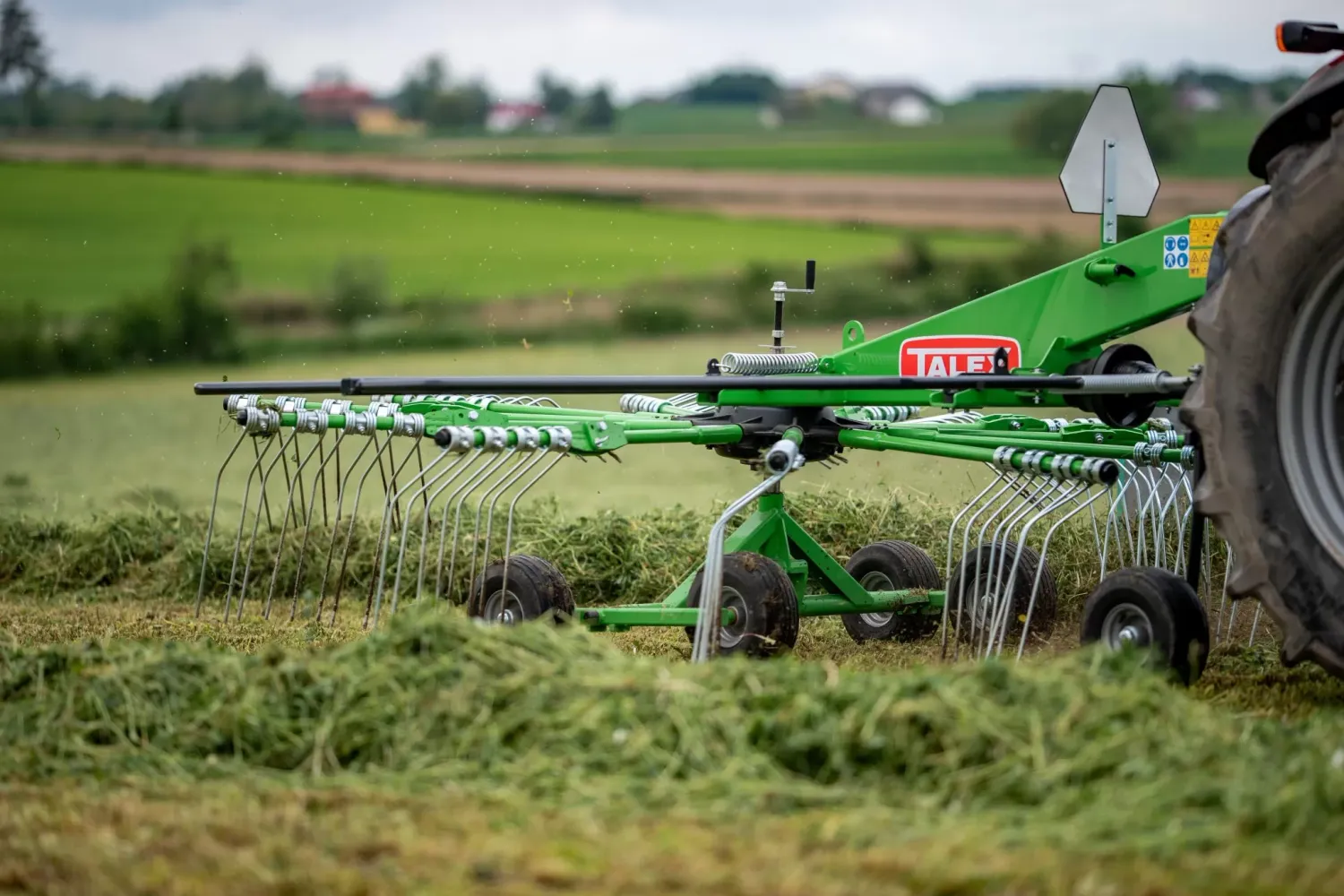 Zgrabiarka karuzelowa zawieszana Spyder 3,60-4,20