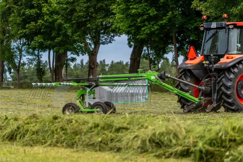 Zgrabiarka karuzelowa ciągana Spyder 4,20
