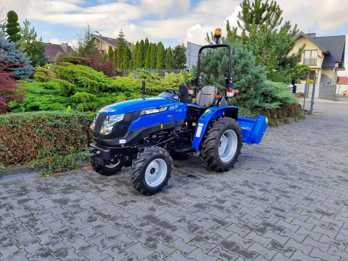 Solis 16 4WD - 18 KM