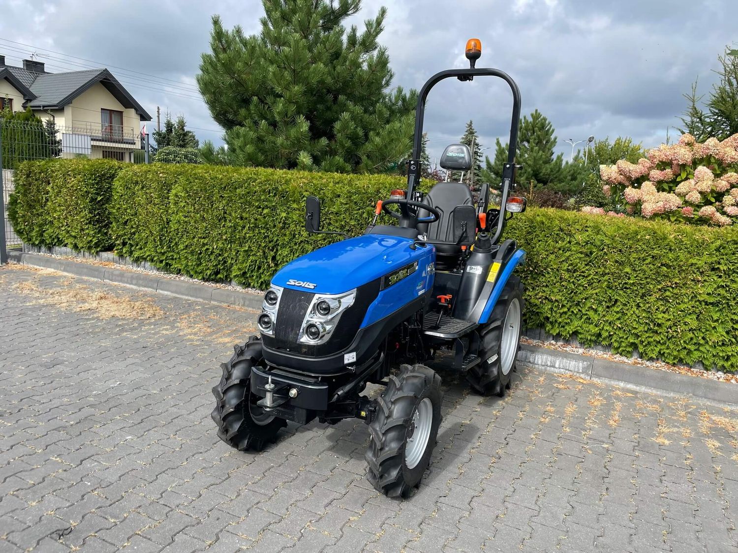 Solis 26 4WD 9+9 - 24,5 KM