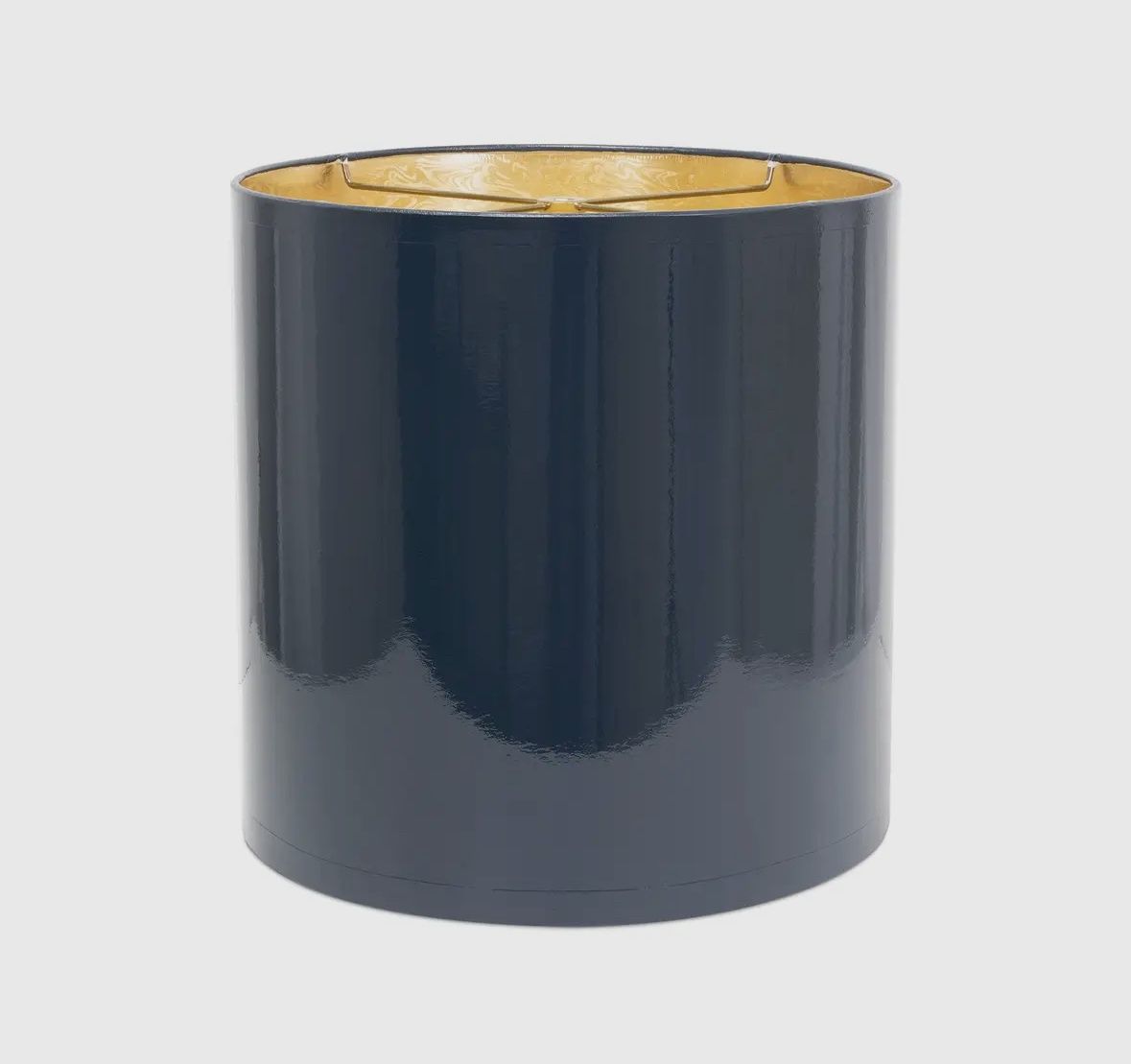 13x13 laquere shade seashell navy/gold lining