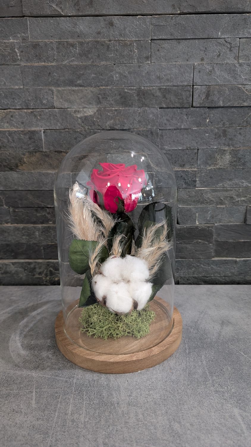 Rose éternelle sous cloche