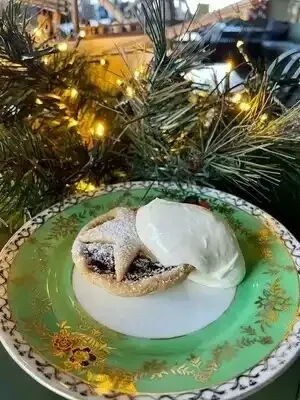 Mince Pies (6)  with 500g Brandy Cream