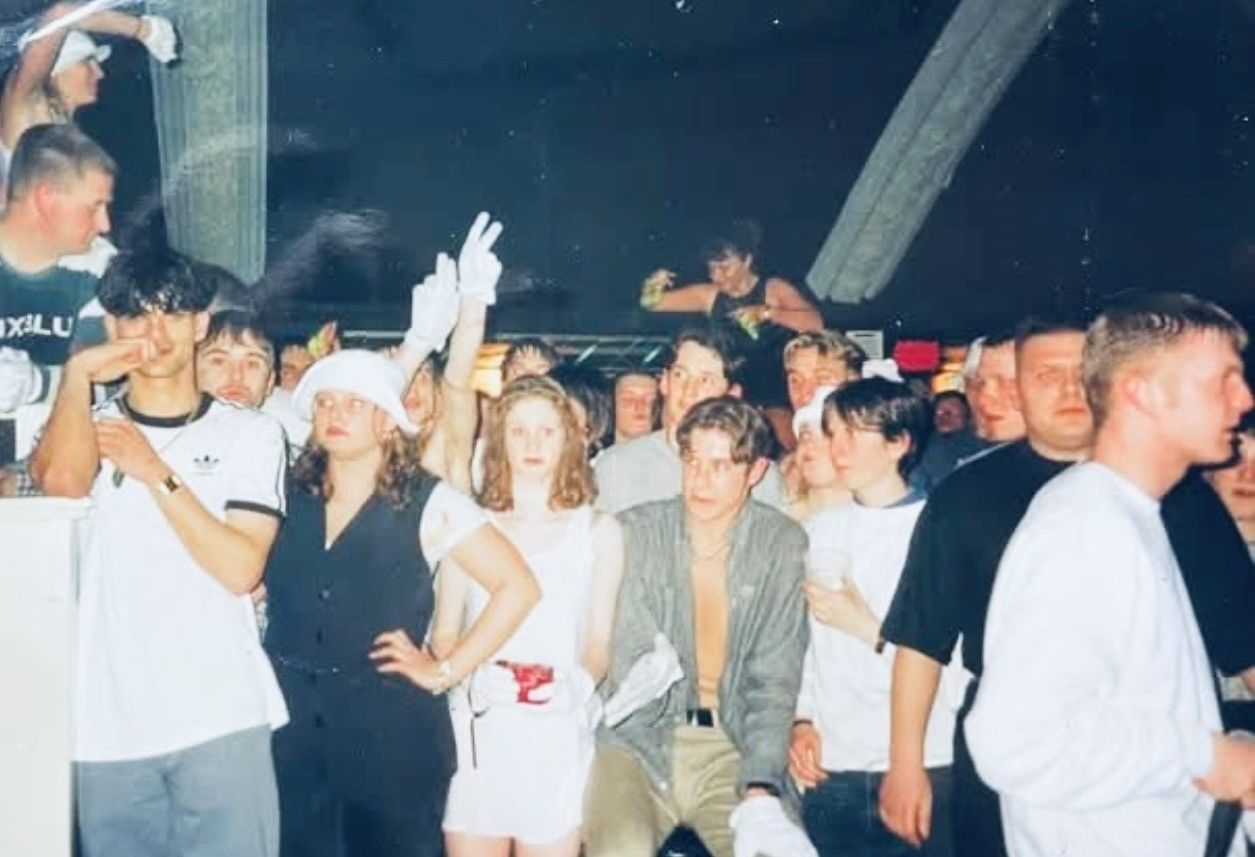 90s Halloween Fancy Dress Disco